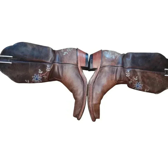 Boulet Snip-Toe Leather Floral Embroidered Western Boot - Picture 5 of 9